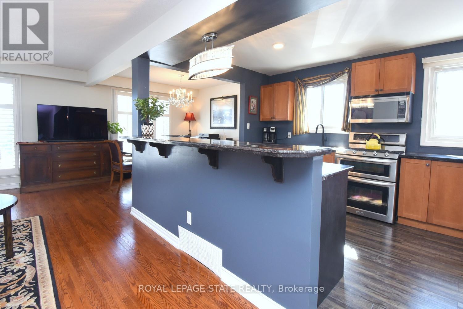 158 Clifton Downs Road, Hamilton, Ontario  L9C 2P6 - Photo 11 - X12840664