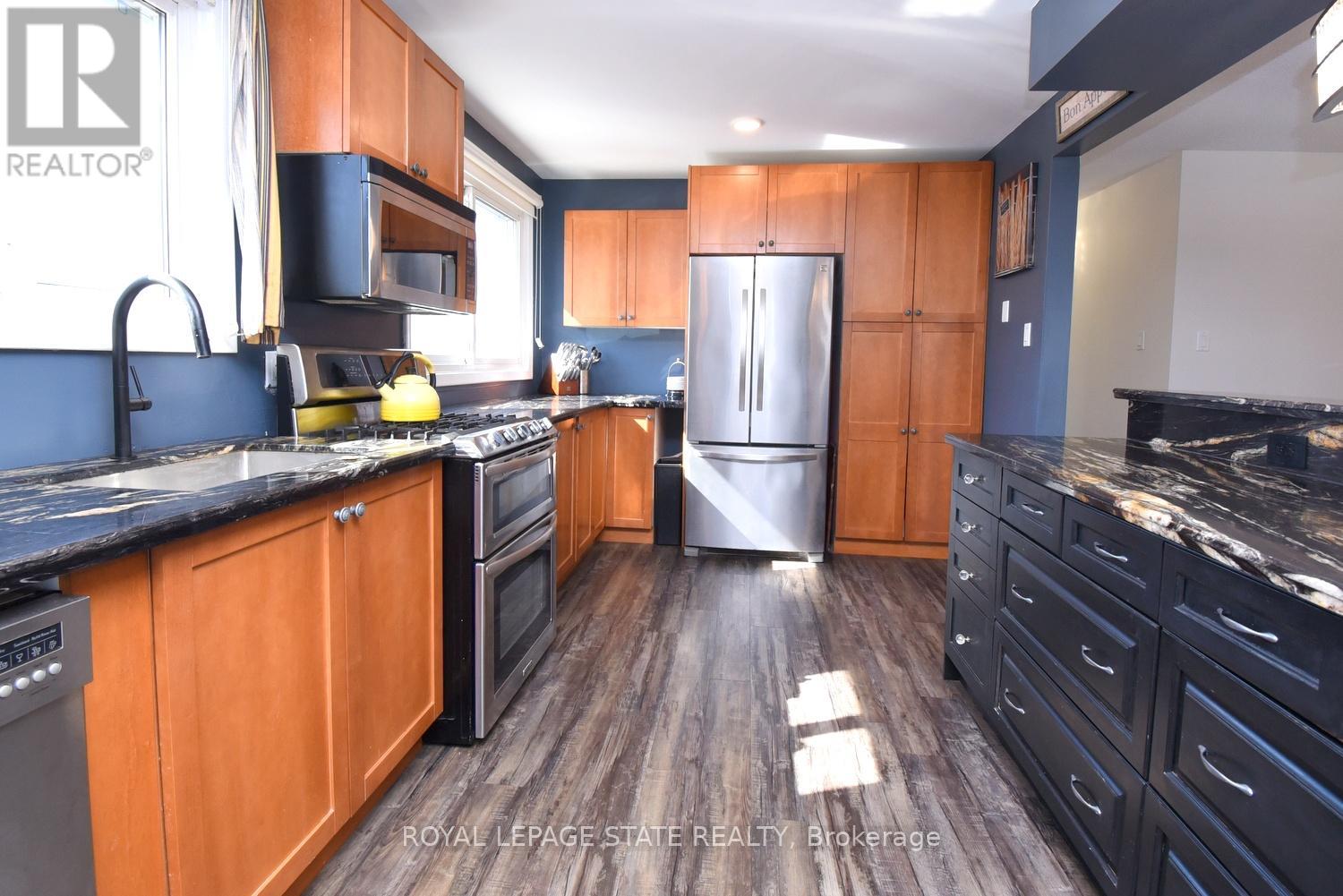 158 Clifton Downs Road, Hamilton, Ontario  L9C 2P6 - Photo 12 - X12840664