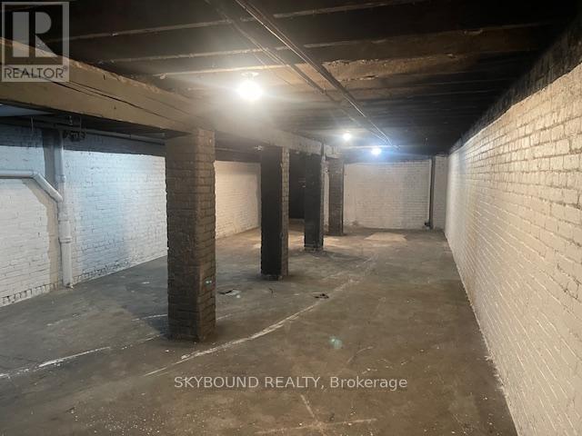 BSMT - 1161 ST CLAIR AVENUE W, toronto (corso italia-davenport), Ontario