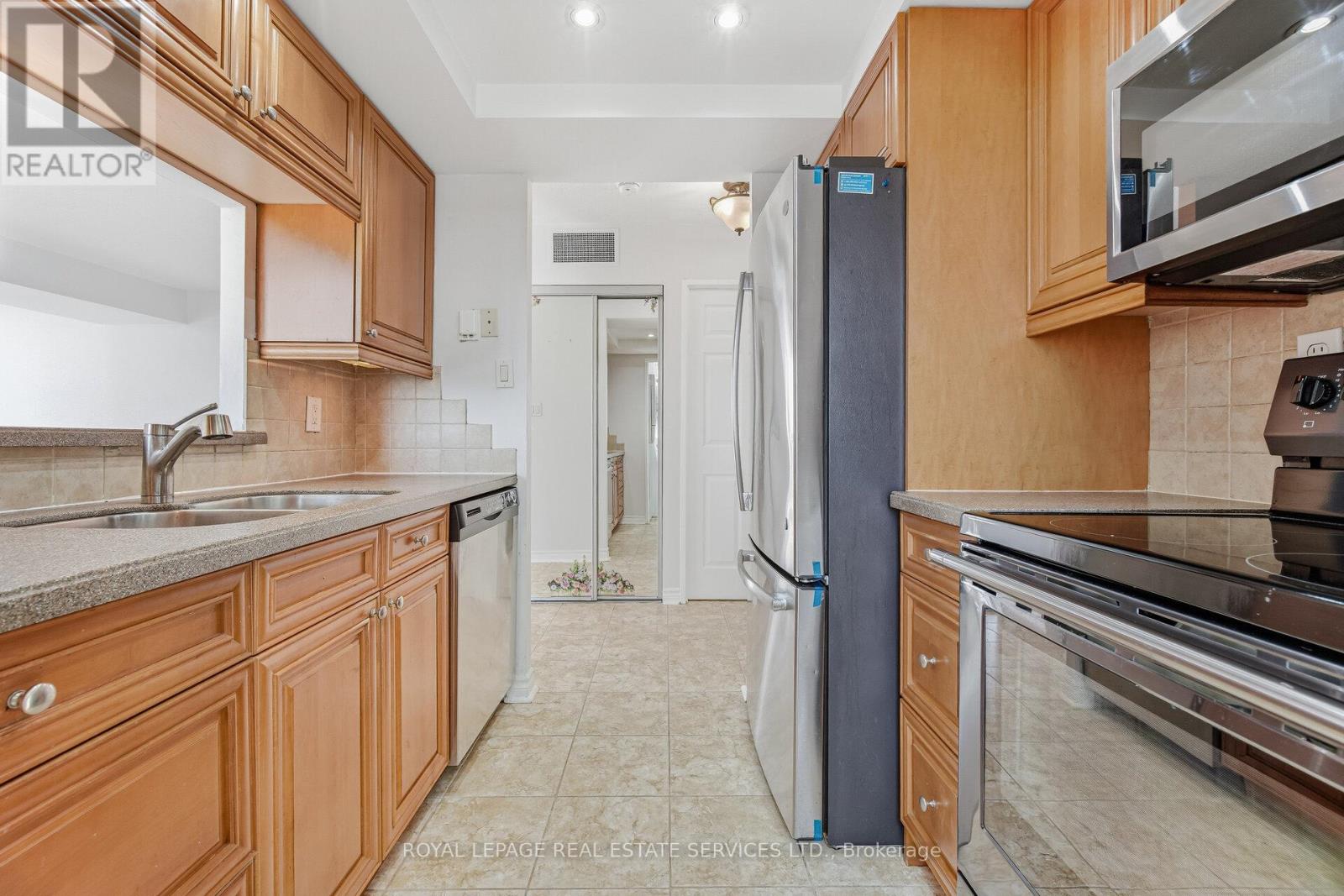 604 - 285 Enfield Place, Mississauga, Ontario L5B 3Y6 - Photo 11 - W12841406