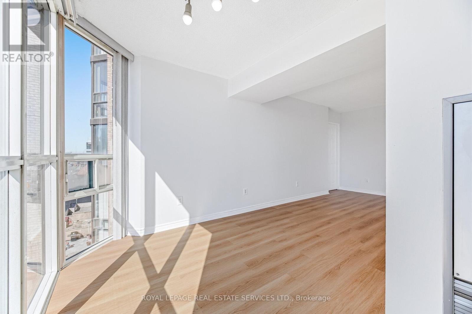 604 - 285 Enfield Place, Mississauga, Ontario L5B 3Y6 - Photo 28 - W12841406