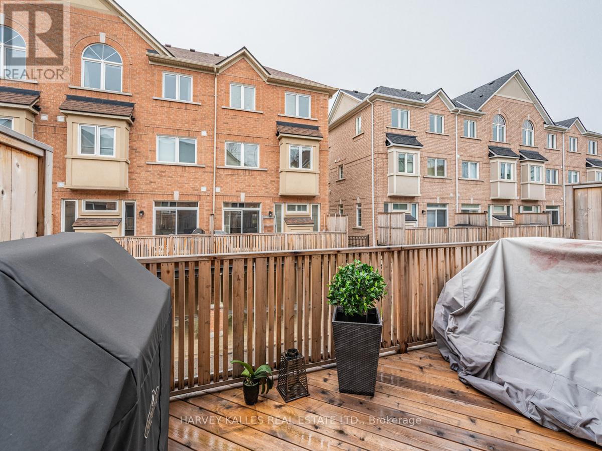 42 Rosewood Avenue, Mississauga, Ontario  L5G 4W3 - Photo 16 - W12841414