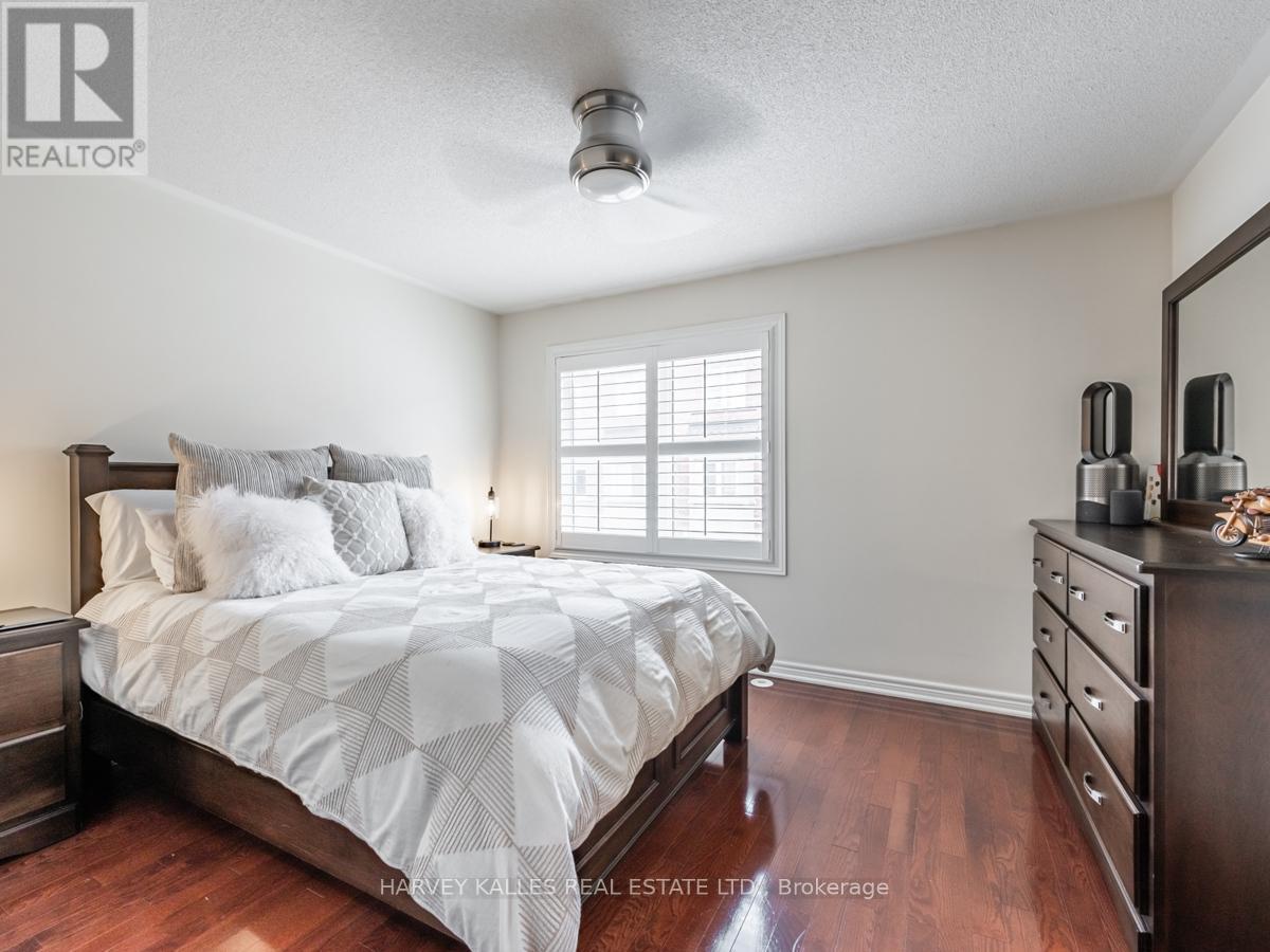 42 Rosewood Avenue, Mississauga, Ontario  L5G 4W3 - Photo 19 - W12841414