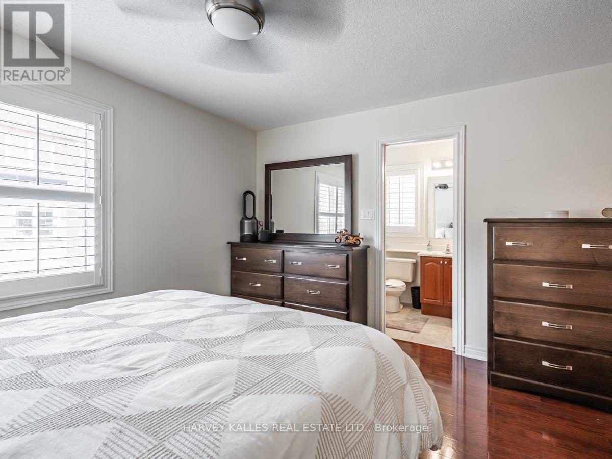 42 Rosewood Avenue, Mississauga, Ontario  L5G 4W3 - Photo 22 - W12841414