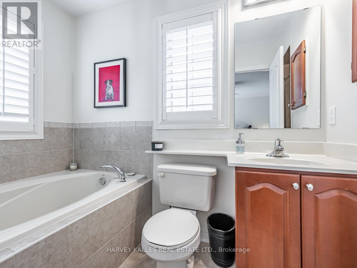 42 Rosewood Avenue, Mississauga, Ontario  L5G 4W3 - Photo 23 - W12841414