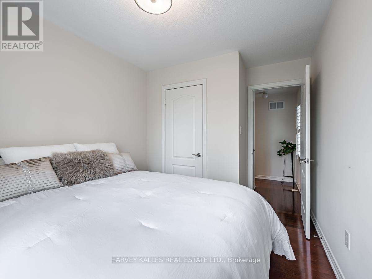 42 Rosewood Avenue, Mississauga, Ontario  L5G 4W3 - Photo 27 - W12841414