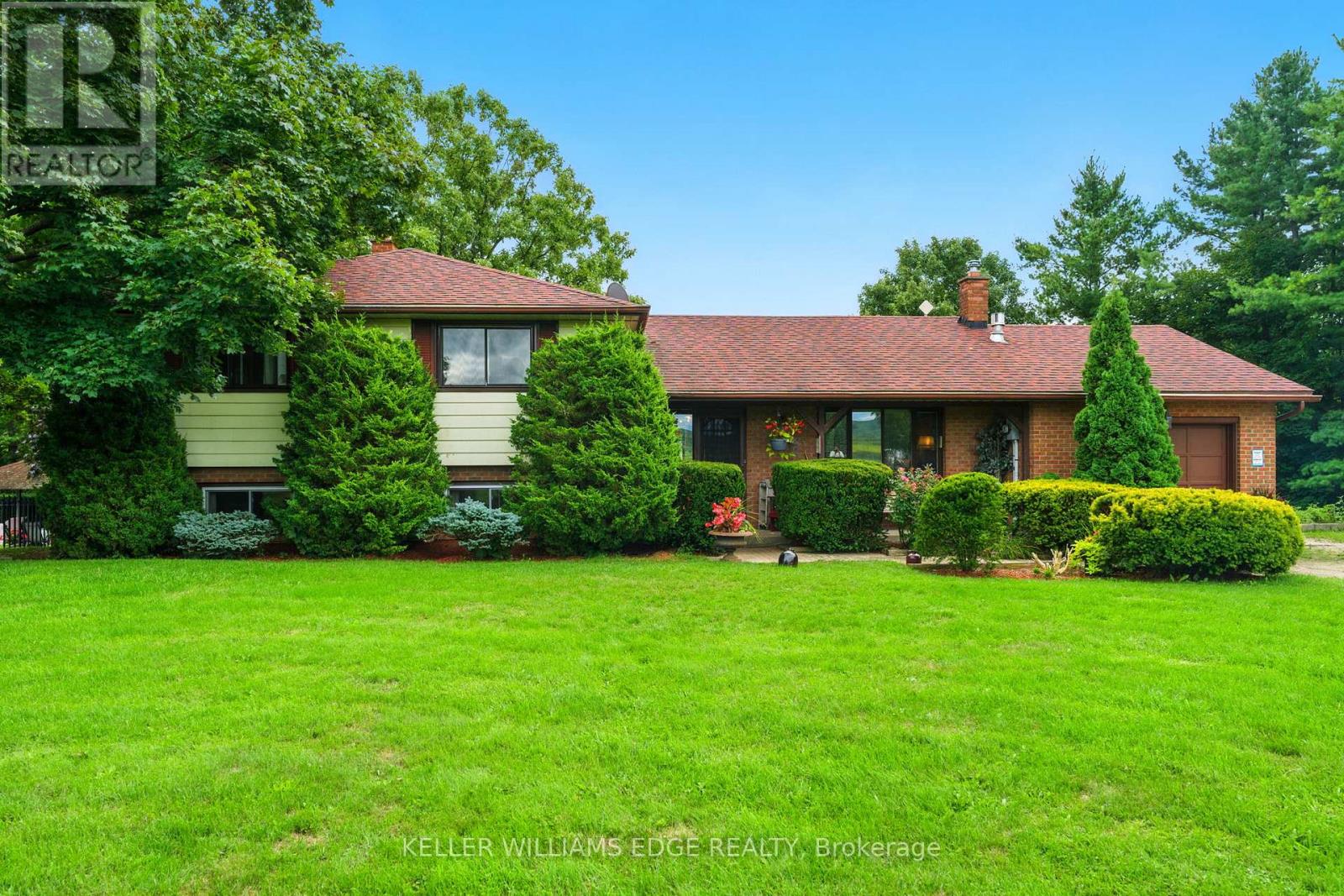 6101 Walkers Line, Burlington, Ontario  L7M 0R2 - Photo 2 - W12841420