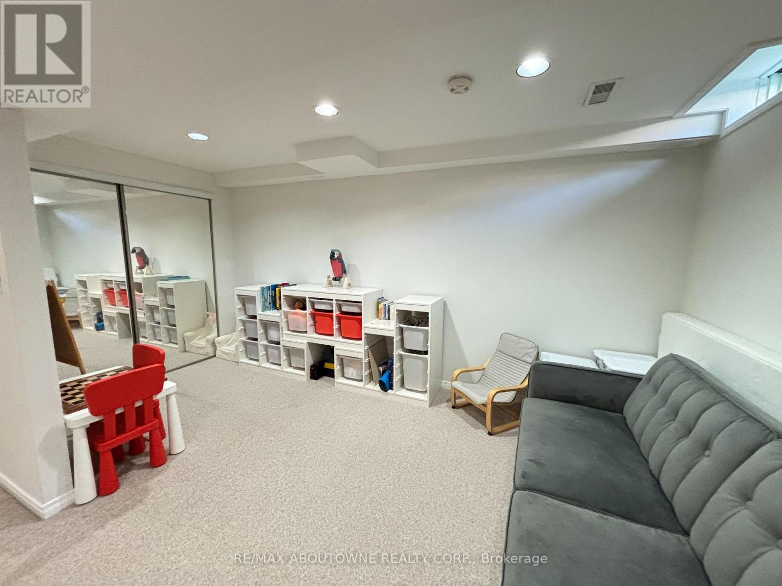 3845 Cedar Hedge Rise, Mississauga, Ontario  L5N 6X2 - Photo 35 - W12841434