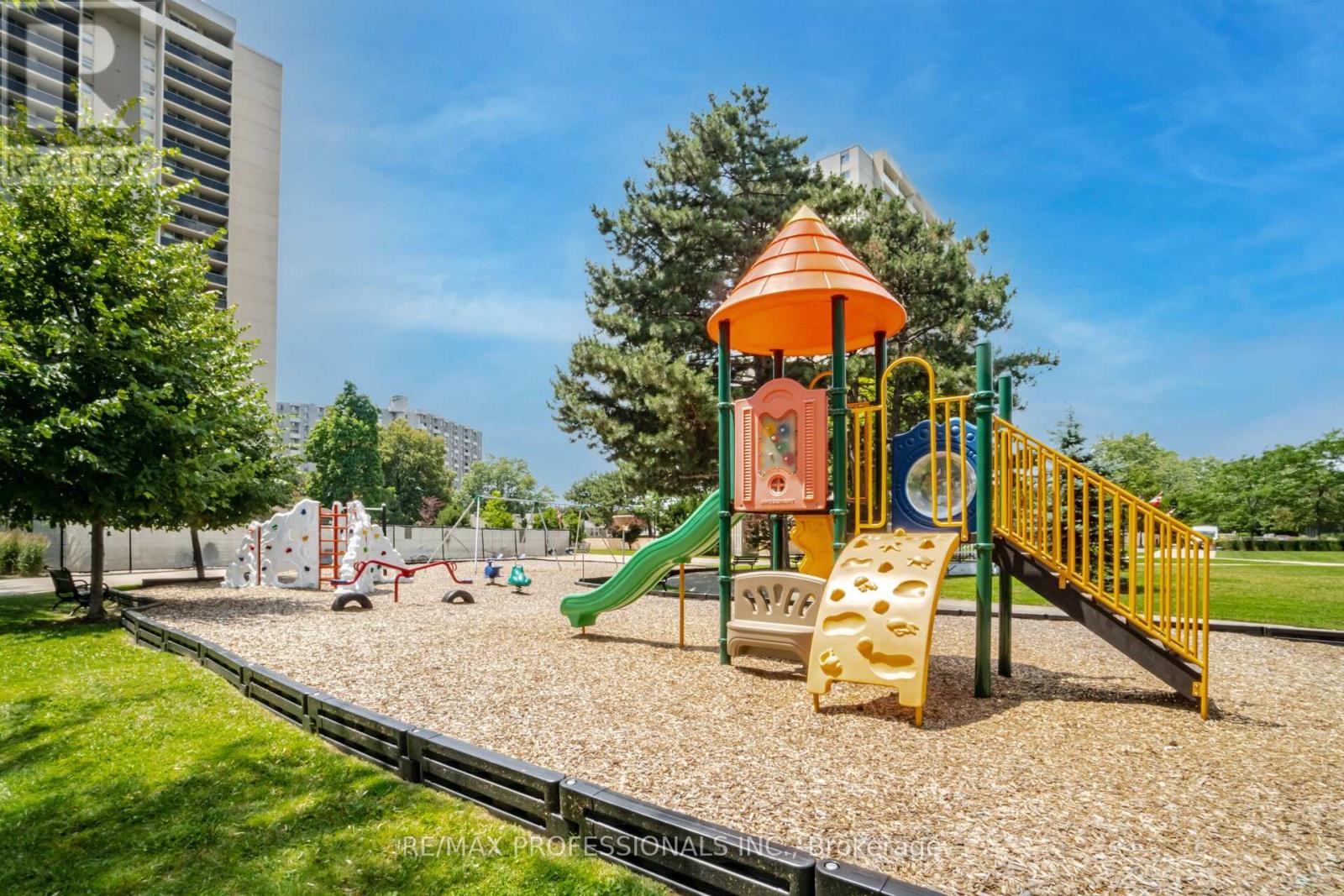 705 - 299 Mill Road, Toronto, Ontario  M9C 4V9 - Photo 48 - W12841442