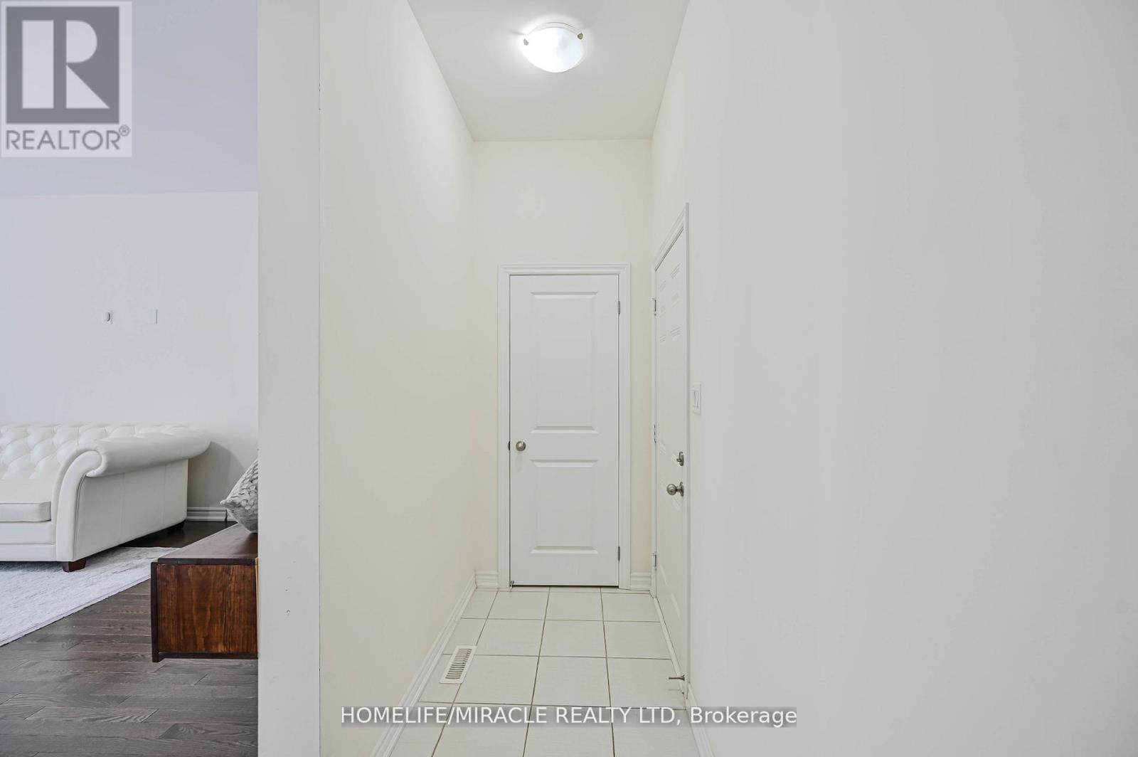 42 Truffle Court, Brampton, Ontario  L7A 5A6 - Photo 16 - W12841448