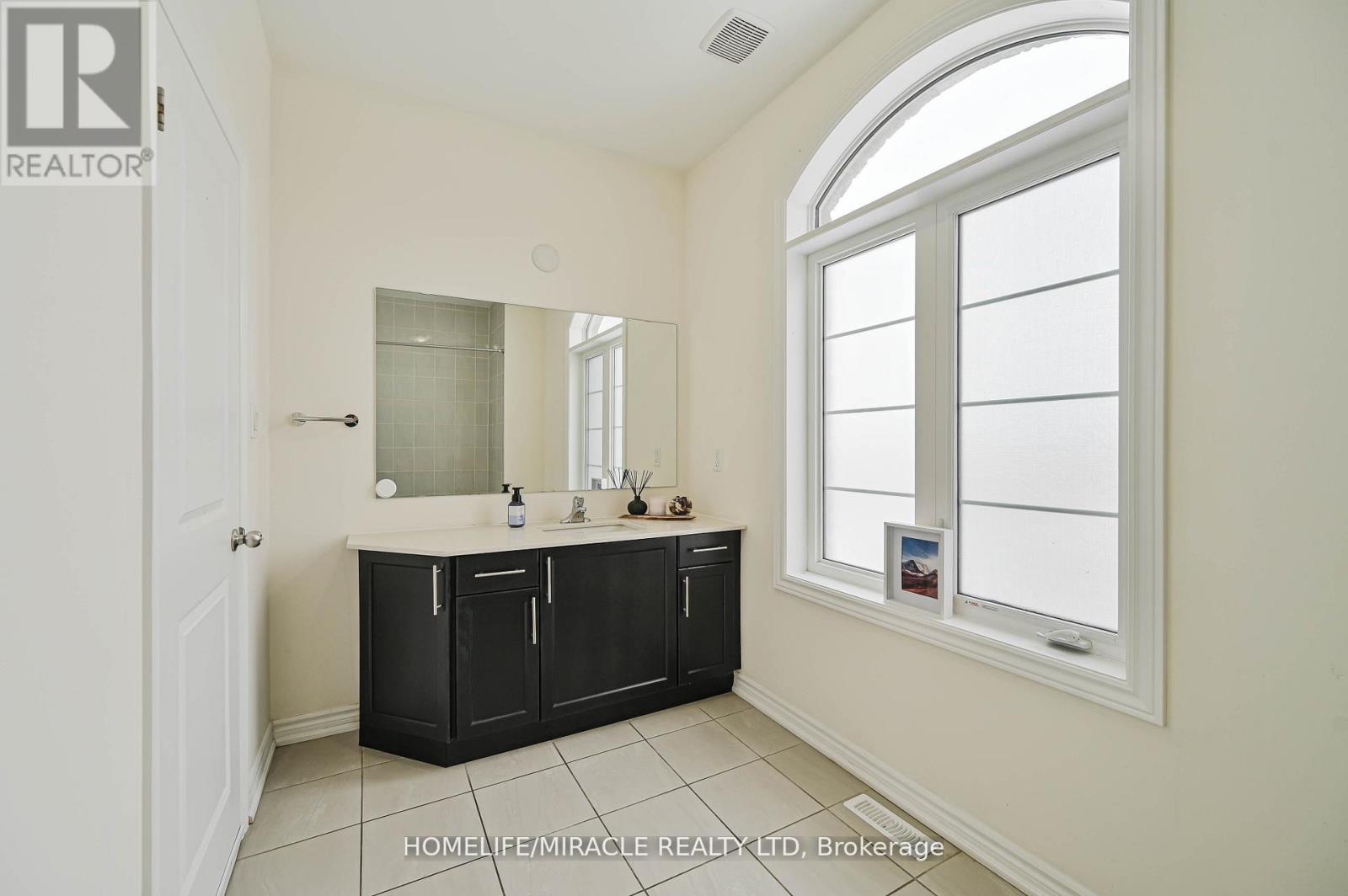 42 Truffle Court, Brampton, Ontario  L7A 5A6 - Photo 29 - W12841448