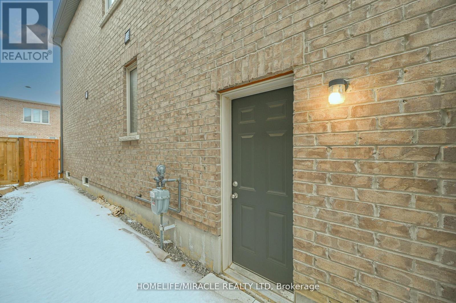 42 Truffle Court, Brampton, Ontario  L7A 5A6 - Photo 35 - W12841448