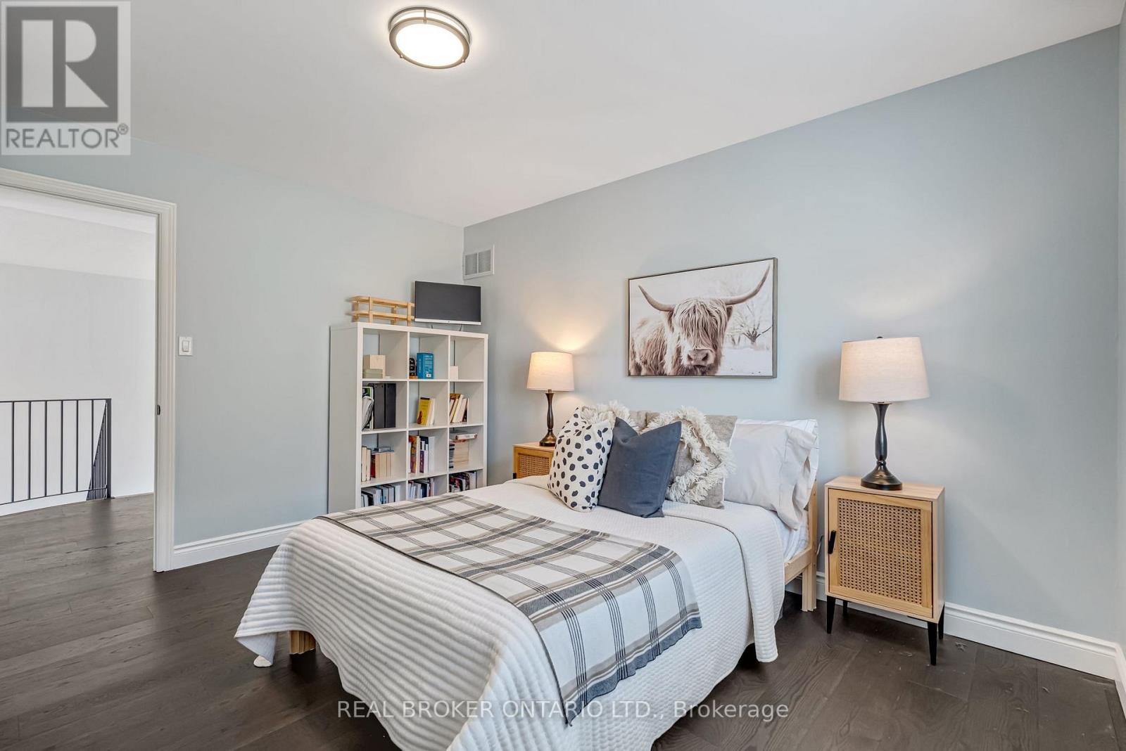 1379 Liverpool Street, Oakville, Ontario  L6M 4P1 - Photo 23 - W12841476