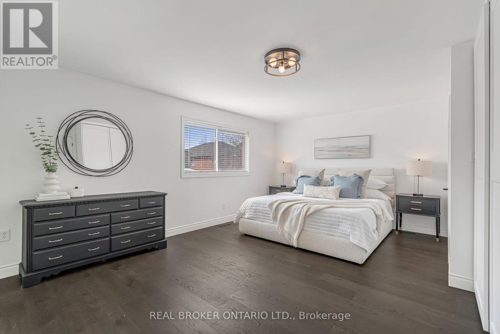 1379 Liverpool Street, Oakville, Ontario  L6M 4P1 - Photo 30 - W12841476