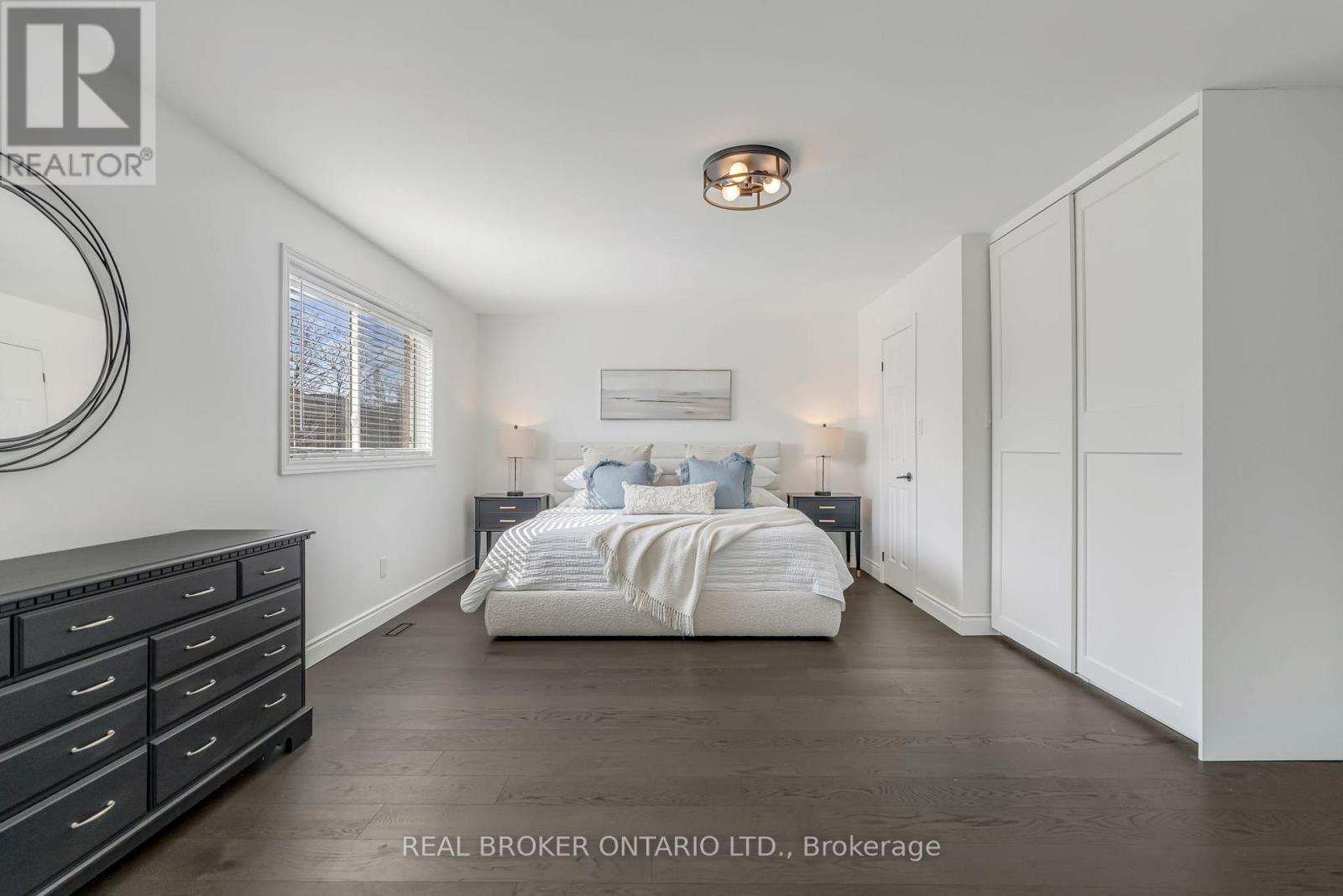 1379 Liverpool Street, Oakville, Ontario  L6M 4P1 - Photo 31 - W12841476