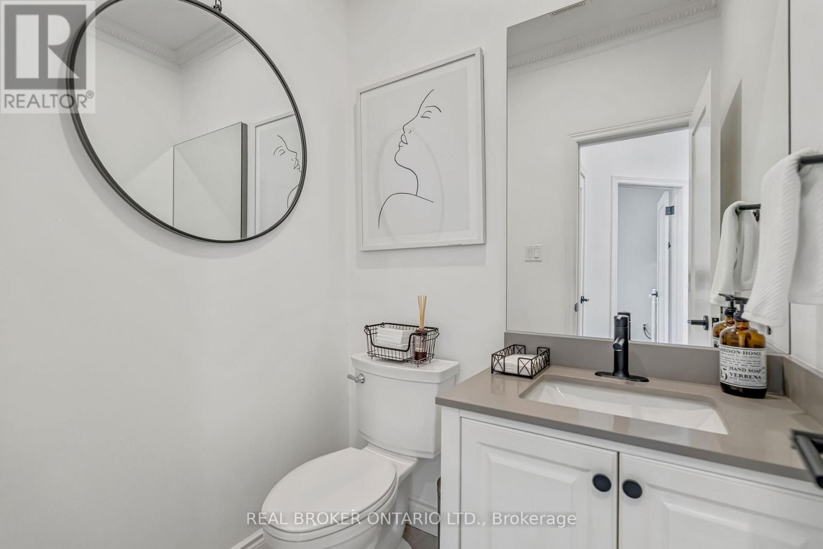 1379 Liverpool Street, Oakville, Ontario  L6M 4P1 - Photo 8 - W12841476