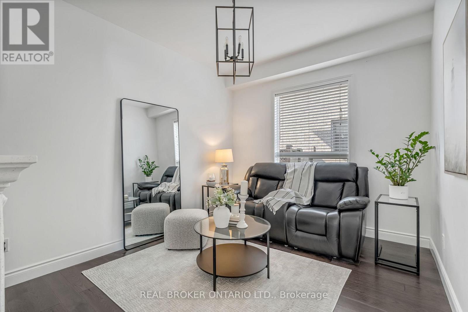 1379 Liverpool Street, Oakville, Ontario  L6M 4P1 - Photo 9 - W12841476