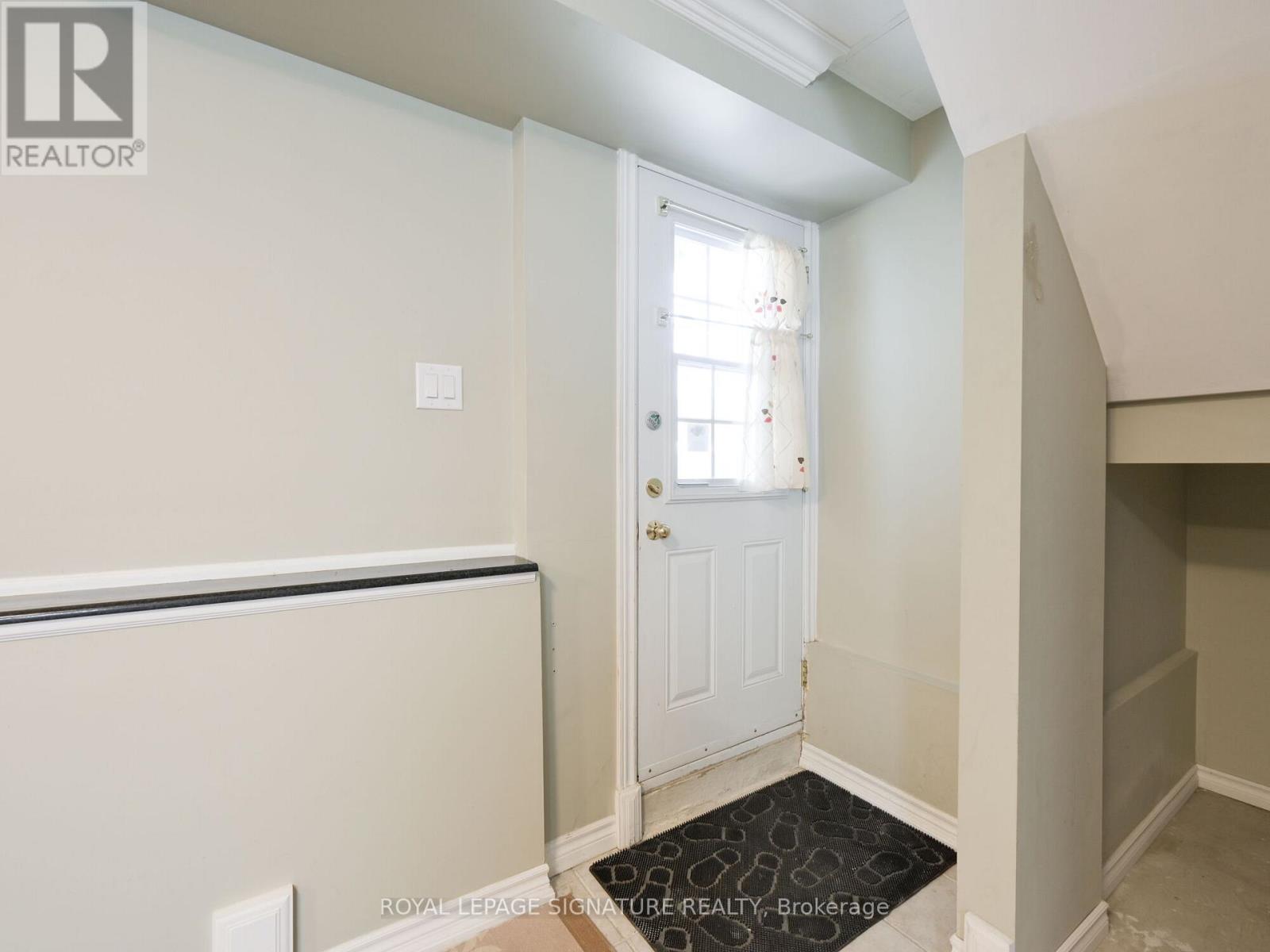 Lower - 26 Peterson Court, Brampton, Ontario  L6Z 1K6 - Photo 4 - W12841544