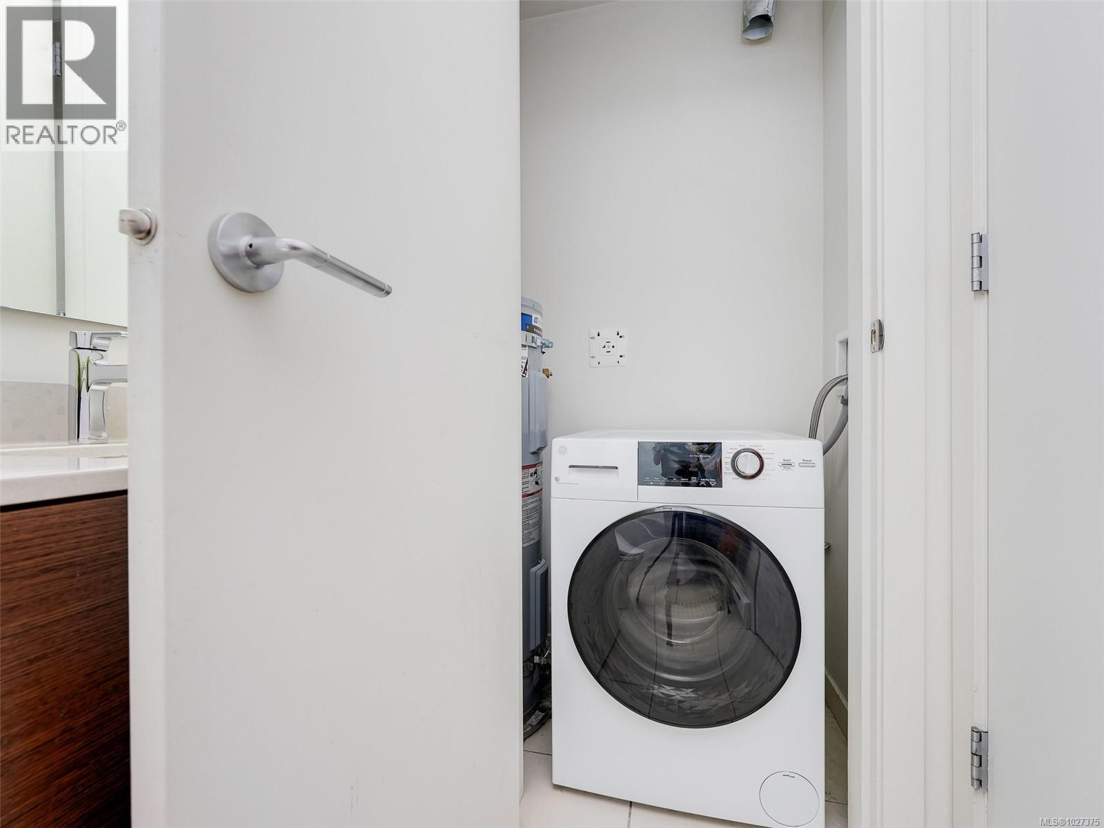 309 601 Herald St, Victoria, British Columbia  V8W 1S8 - Photo 17 - 1027375