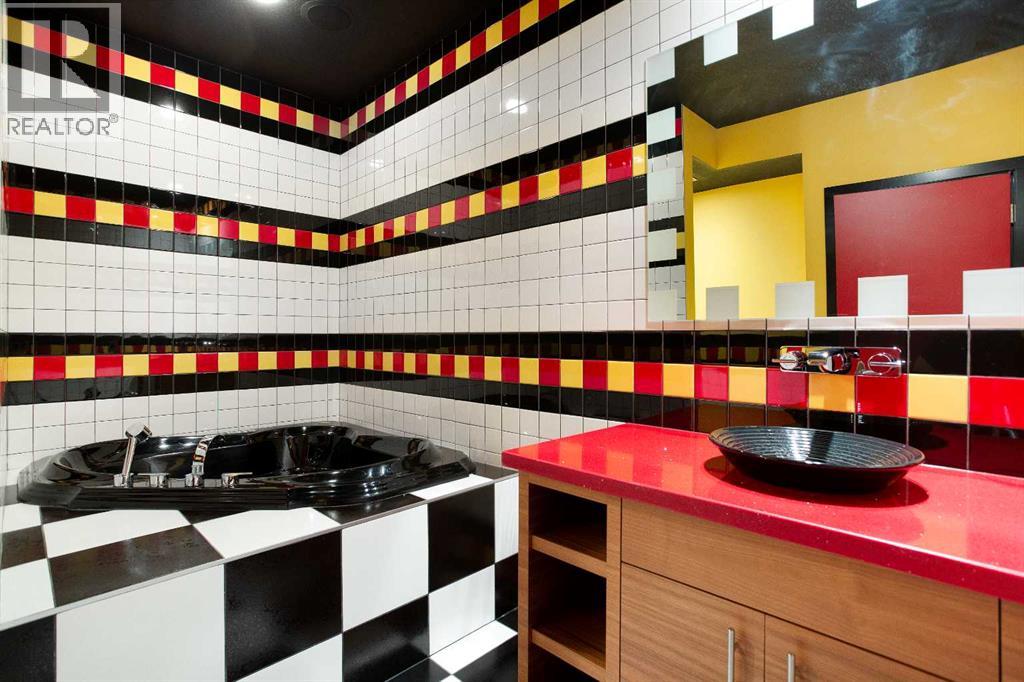 738 Crescent Road Nw, Calgary, Alberta  T2M 4A7 - Photo 42 - A2284312