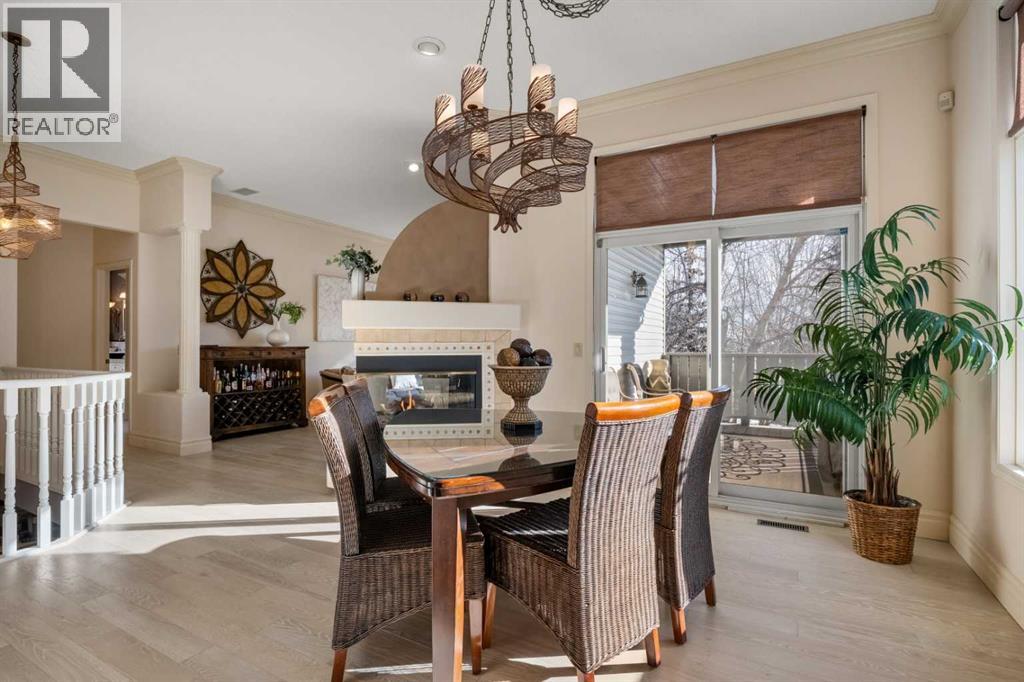 60 Woodpark Close Sw, Calgary, Alberta  T2W 6G9 - Photo 12 - A2286750