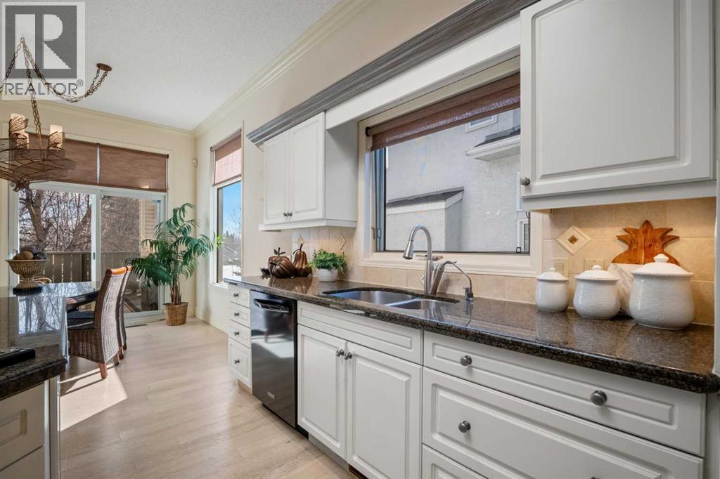 60 Woodpark Close Sw, Calgary, Alberta  T2W 6G9 - Photo 11 - A2286750