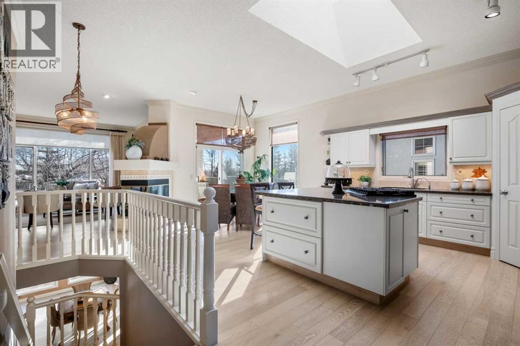 60 Woodpark Close Sw, Calgary, Alberta  T2W 6G9 - Photo 3 - A2286750