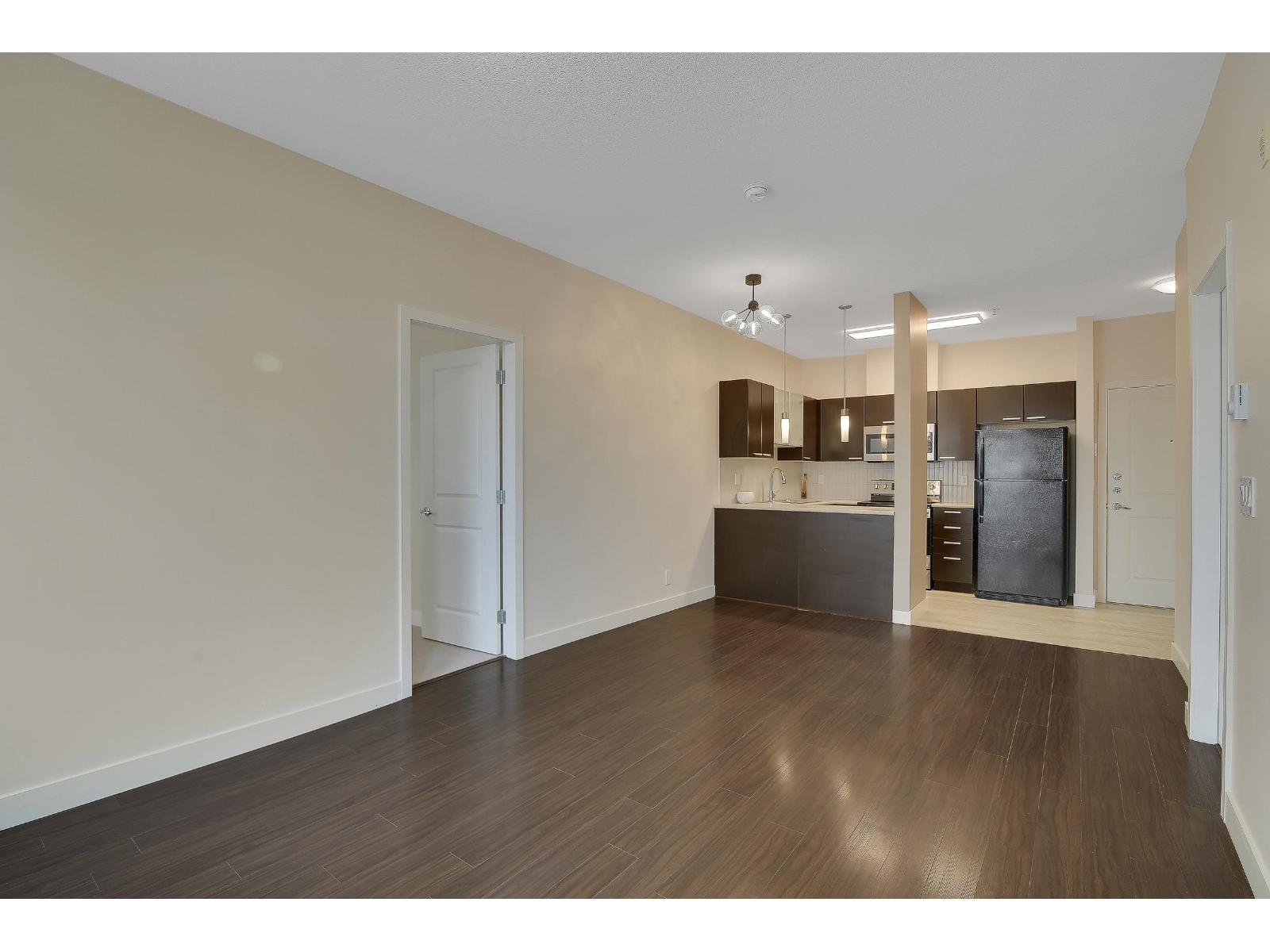 405 10499 University Drive, Surrey, British Columbia  V3T 0A4 - Photo 7 - R3095251