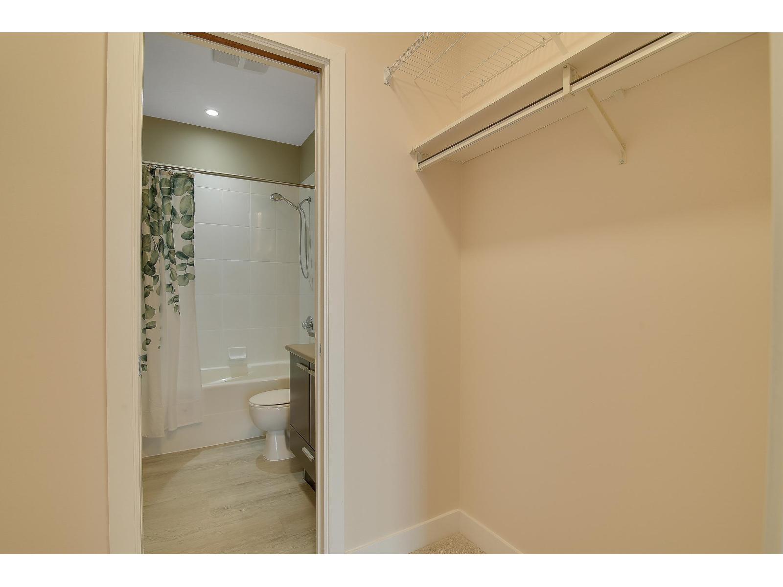 405 10499 University Drive, Surrey, British Columbia  V3T 0A4 - Photo 21 - R3095251