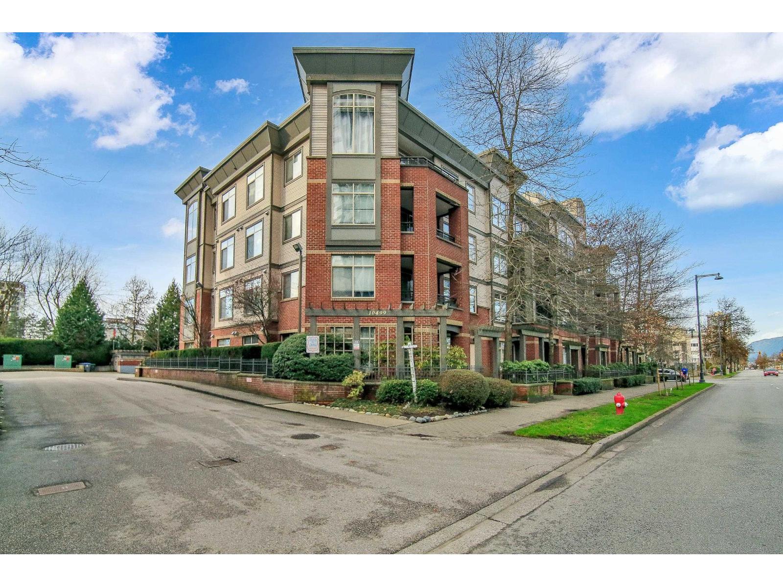 405 10499 University Drive, Surrey, British Columbia  V3T 0A4 - Photo 2 - R3095251