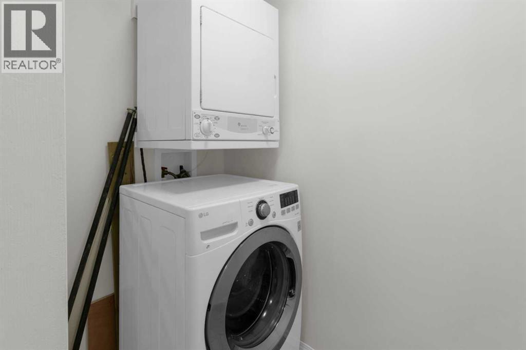 104, 16 Country Village Bay Ne, Calgary, Alberta  T3K 5Y9 - Photo 23 - A2289125