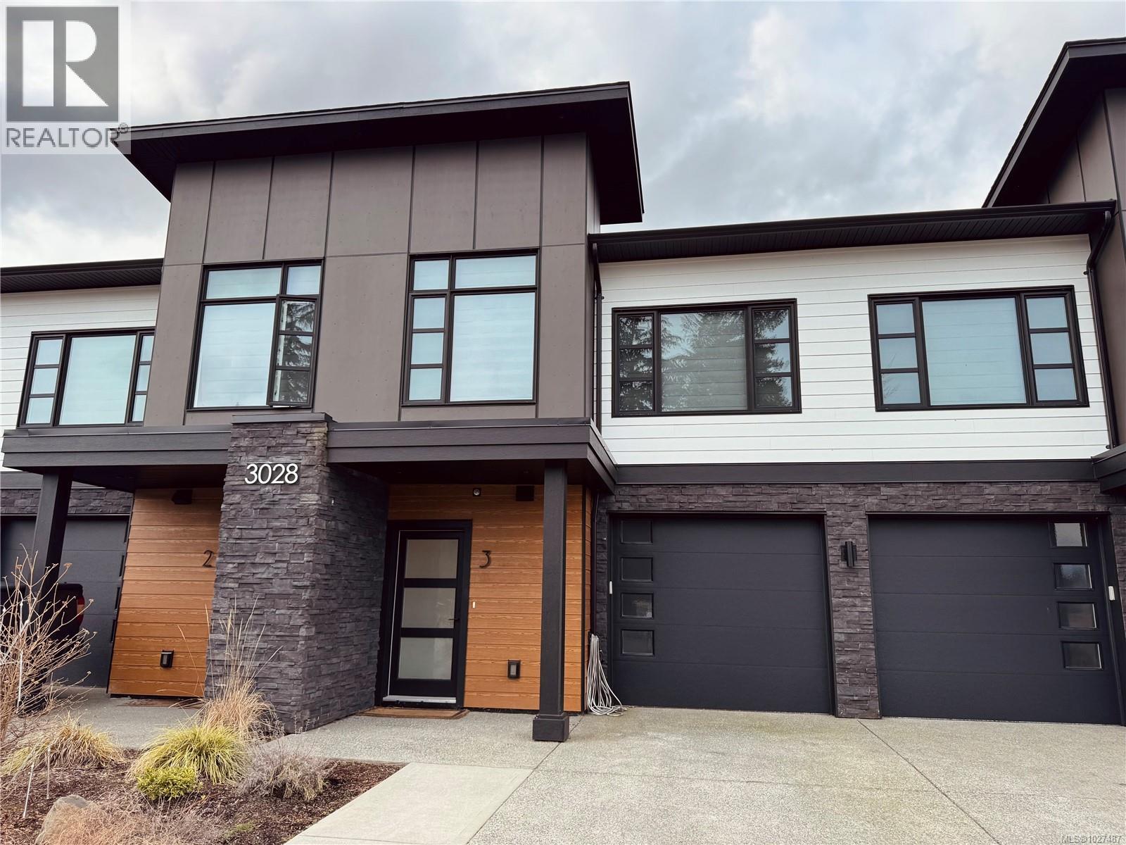 3 3028 Alder St S, Campbell River, British Columbia