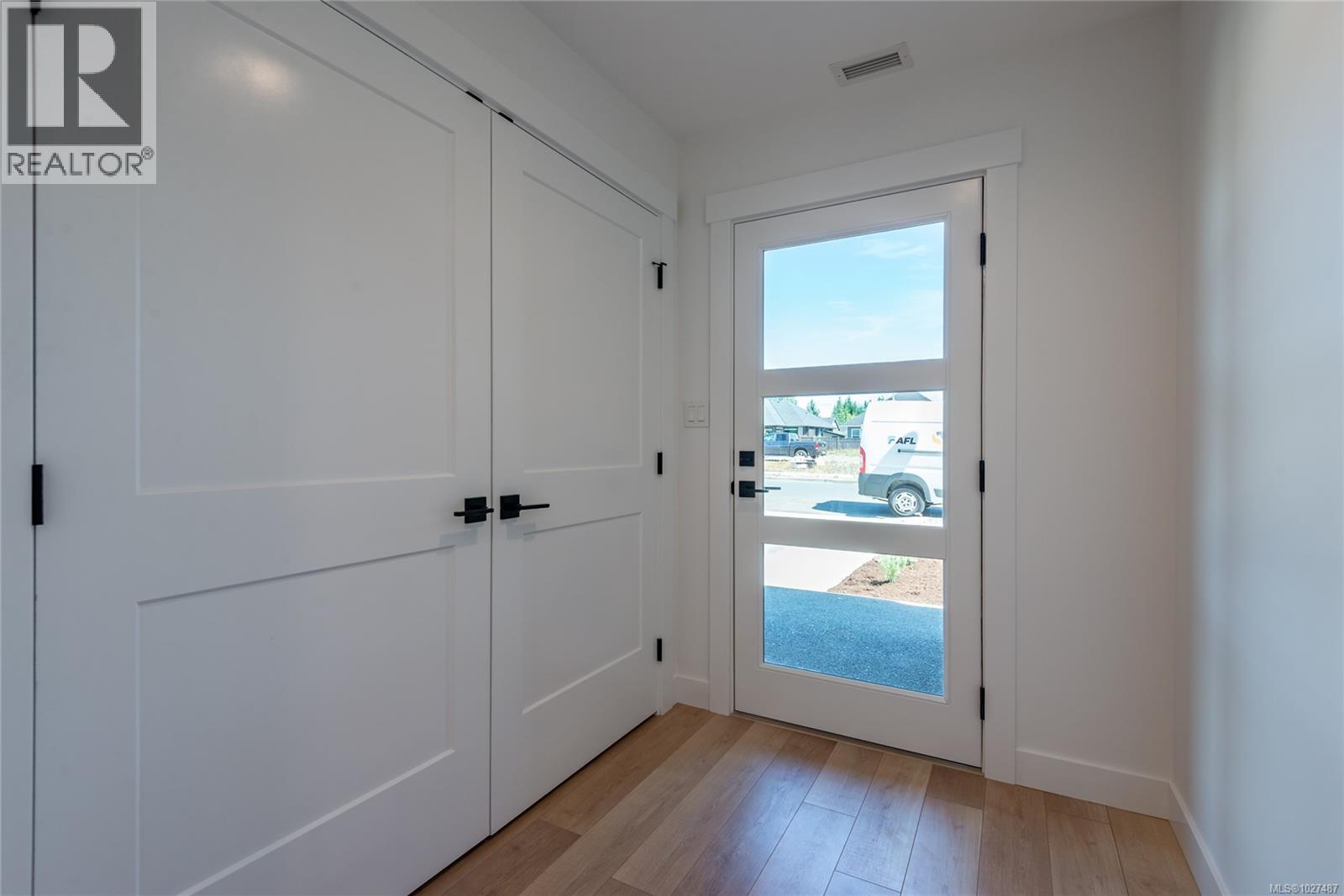 3 3028 Alder St S, Campbell River, British Columbia  V9H 0E9 - Photo 4 - 1027487