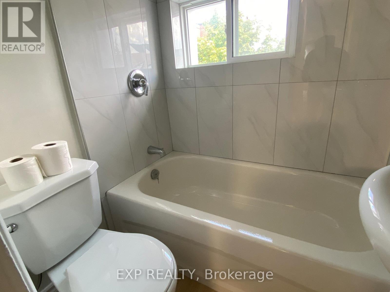 32 Front Street N, Thorold, Ontario  L2V 1X3 - Photo 13 - X12841456