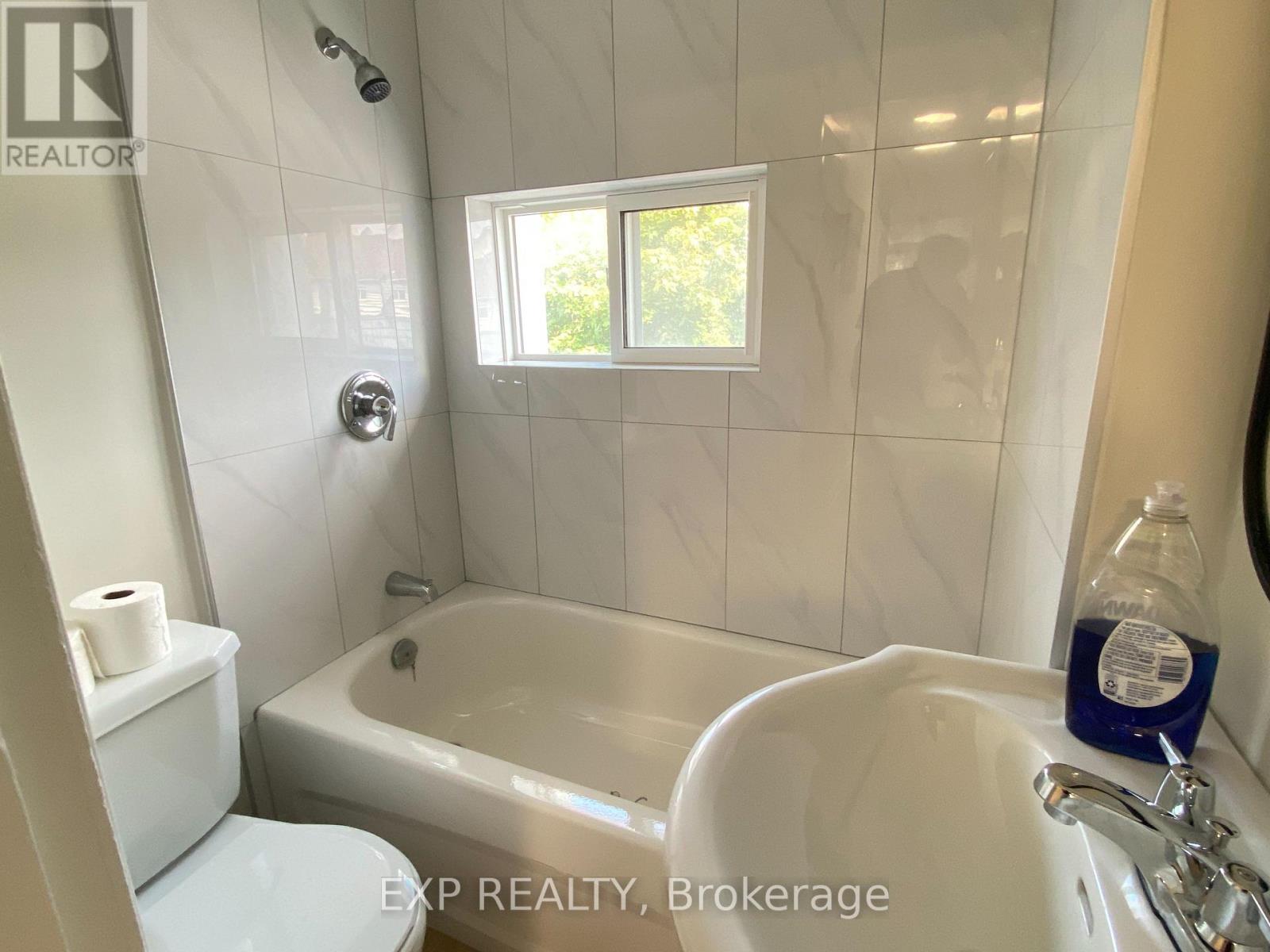 32 Front Street N, Thorold, Ontario  L2V 1X3 - Photo 14 - X12841456