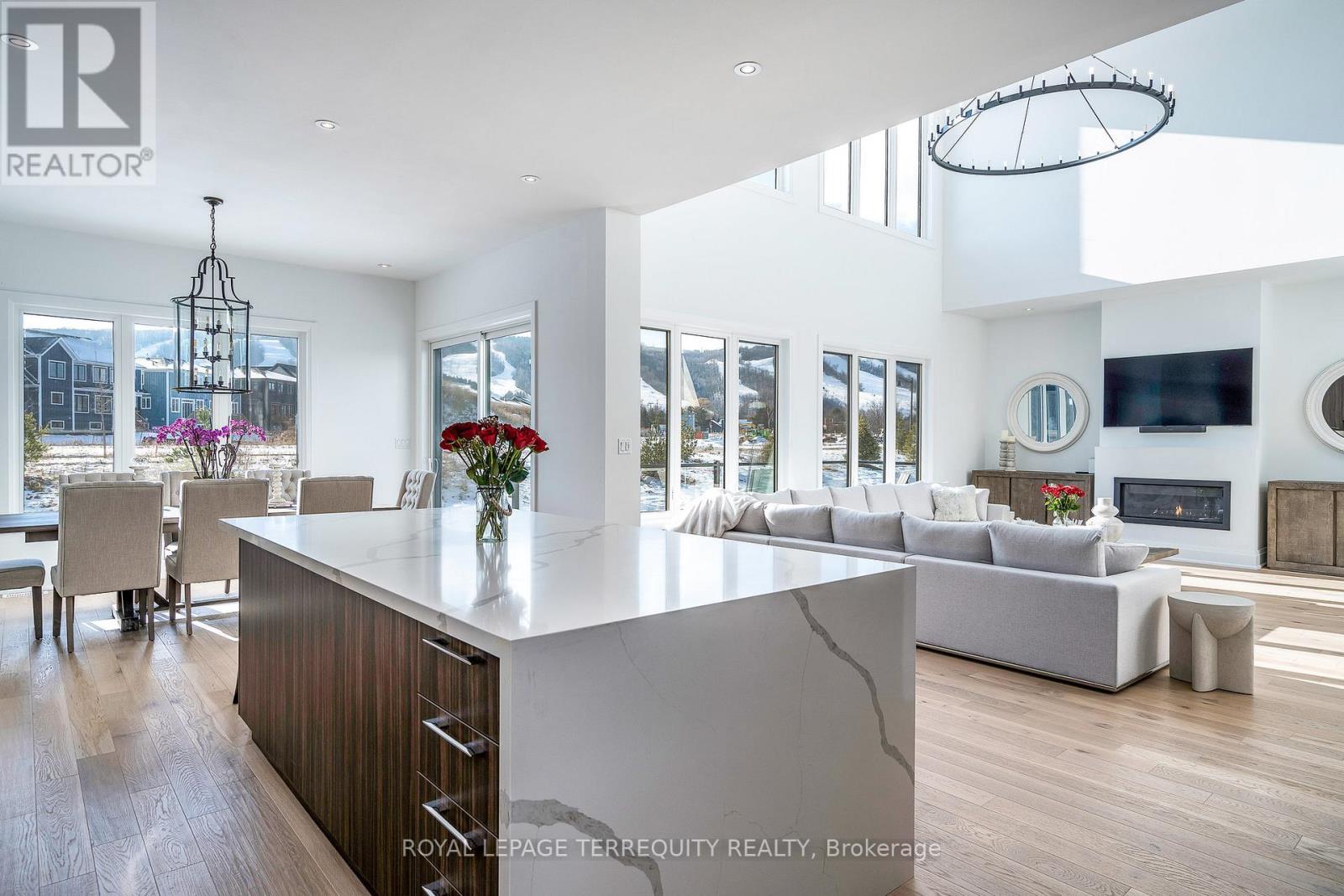 109 Stillwater Crescent, Blue Mountains, Ontario  L9Y 4P5 - Photo 11 - X12841504