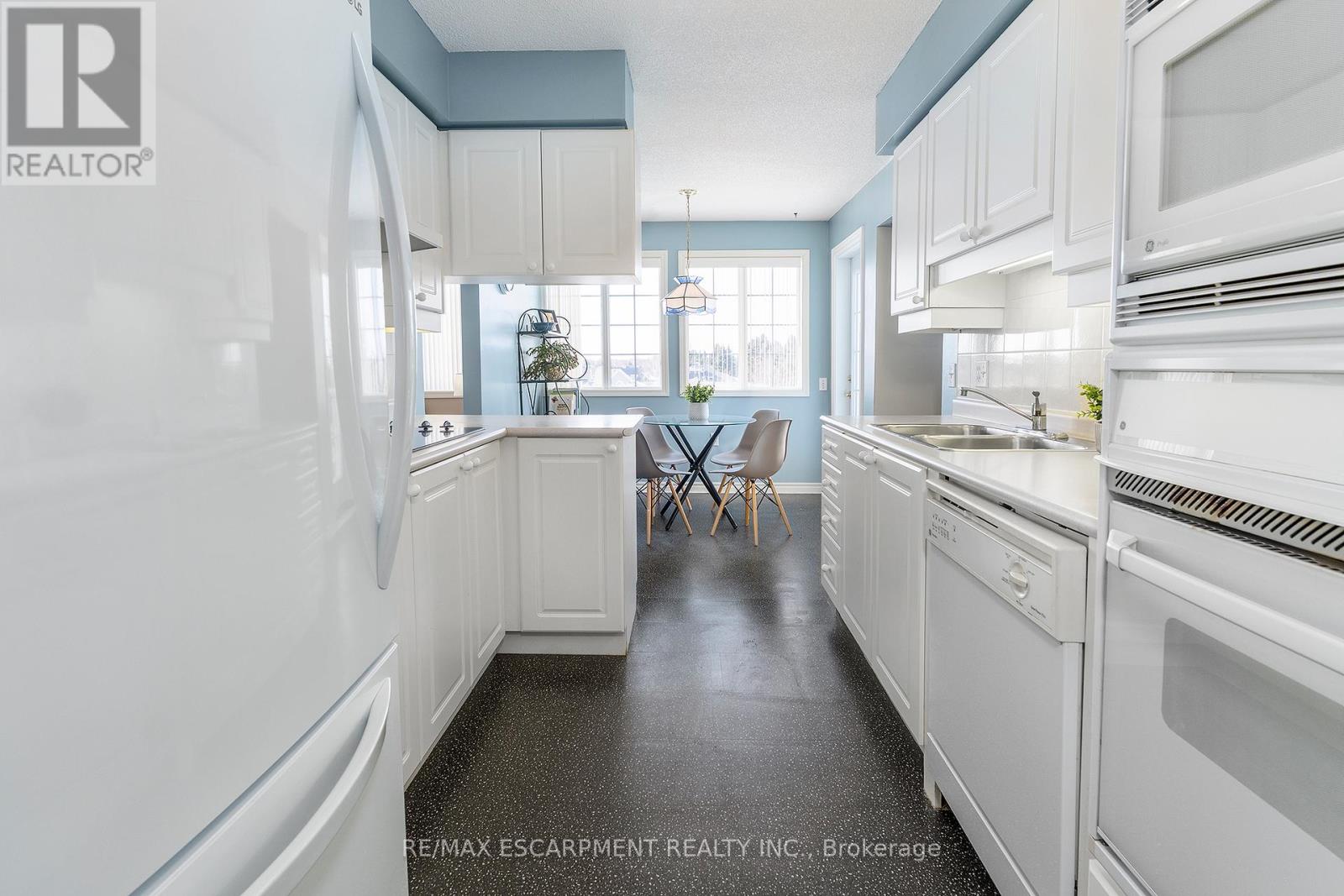 308 - 600 Silverbirch Boulevard, Hamilton, Ontario  L0R 1W0 - Photo 7 - X12841570