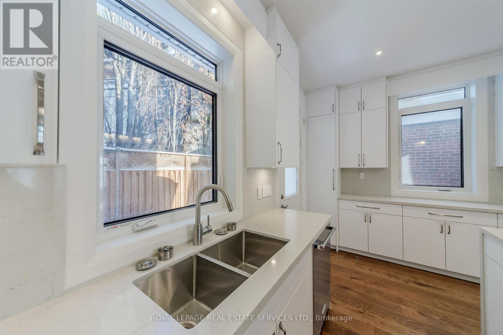 26 Bishop Street, Toronto, Ontario  M5R 1N2 - Photo 11 - C12838180