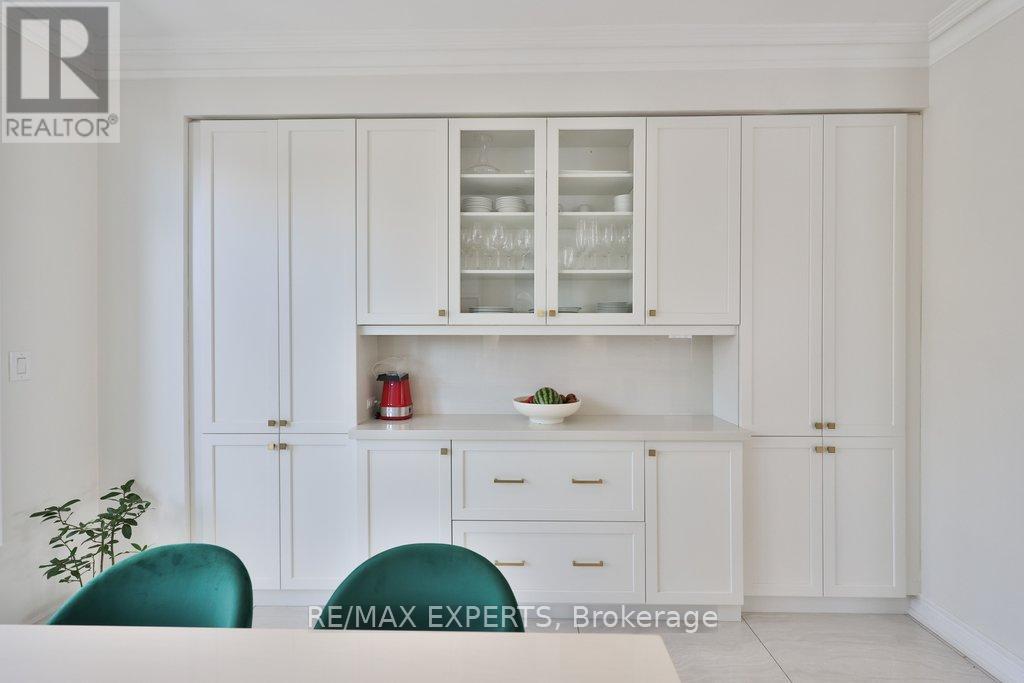 129 Powseland Crescent, Vaughan, Ontario  L4L 0C5 - Photo 15 - N12841378