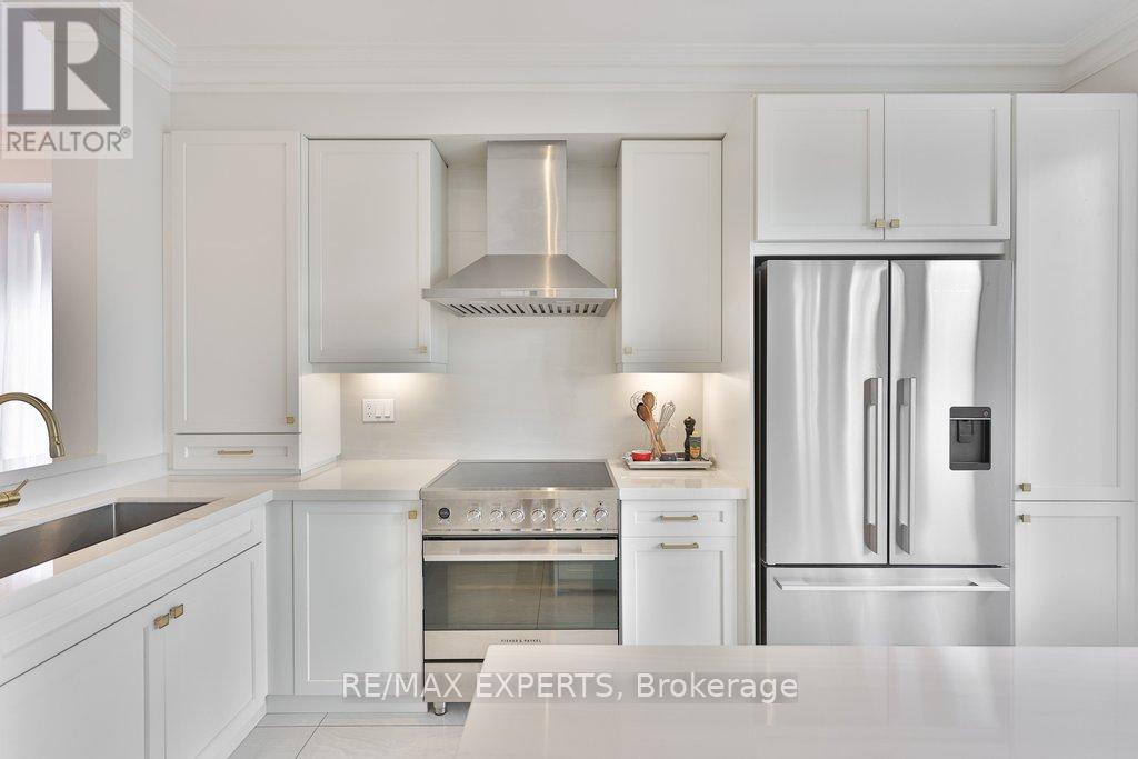 129 Powseland Crescent, Vaughan, Ontario  L4L 0C5 - Photo 13 - N12841378