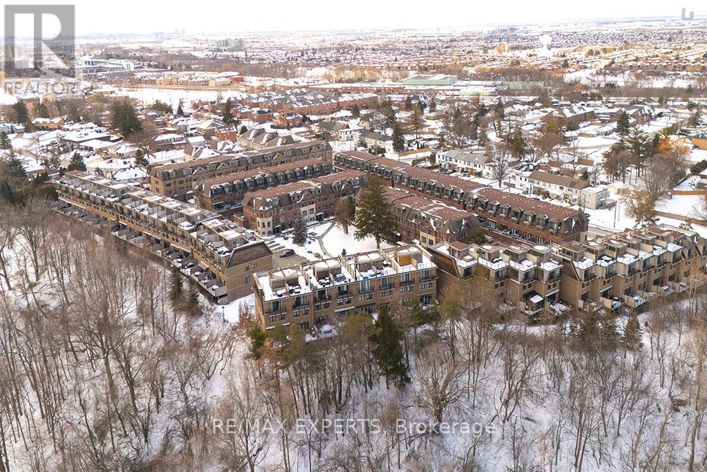 129 Powseland Crescent, Vaughan, Ontario  L4L 0C5 - Photo 47 - N12841378