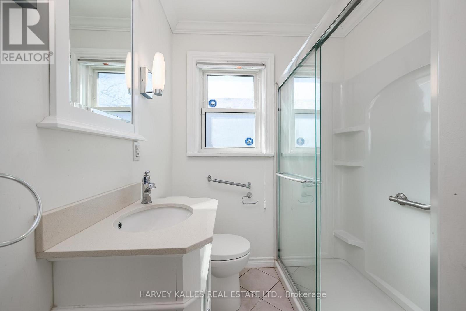 380 Brooke Avenue, Toronto, Ontario  M5M 2L6 - Photo 13 - C12840142