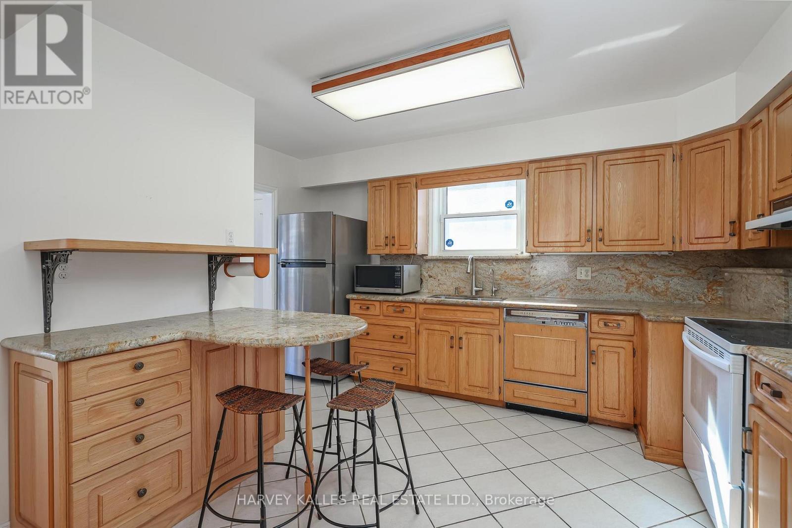 380 Brooke Avenue, Toronto, Ontario  M5M 2L6 - Photo 6 - C12840142