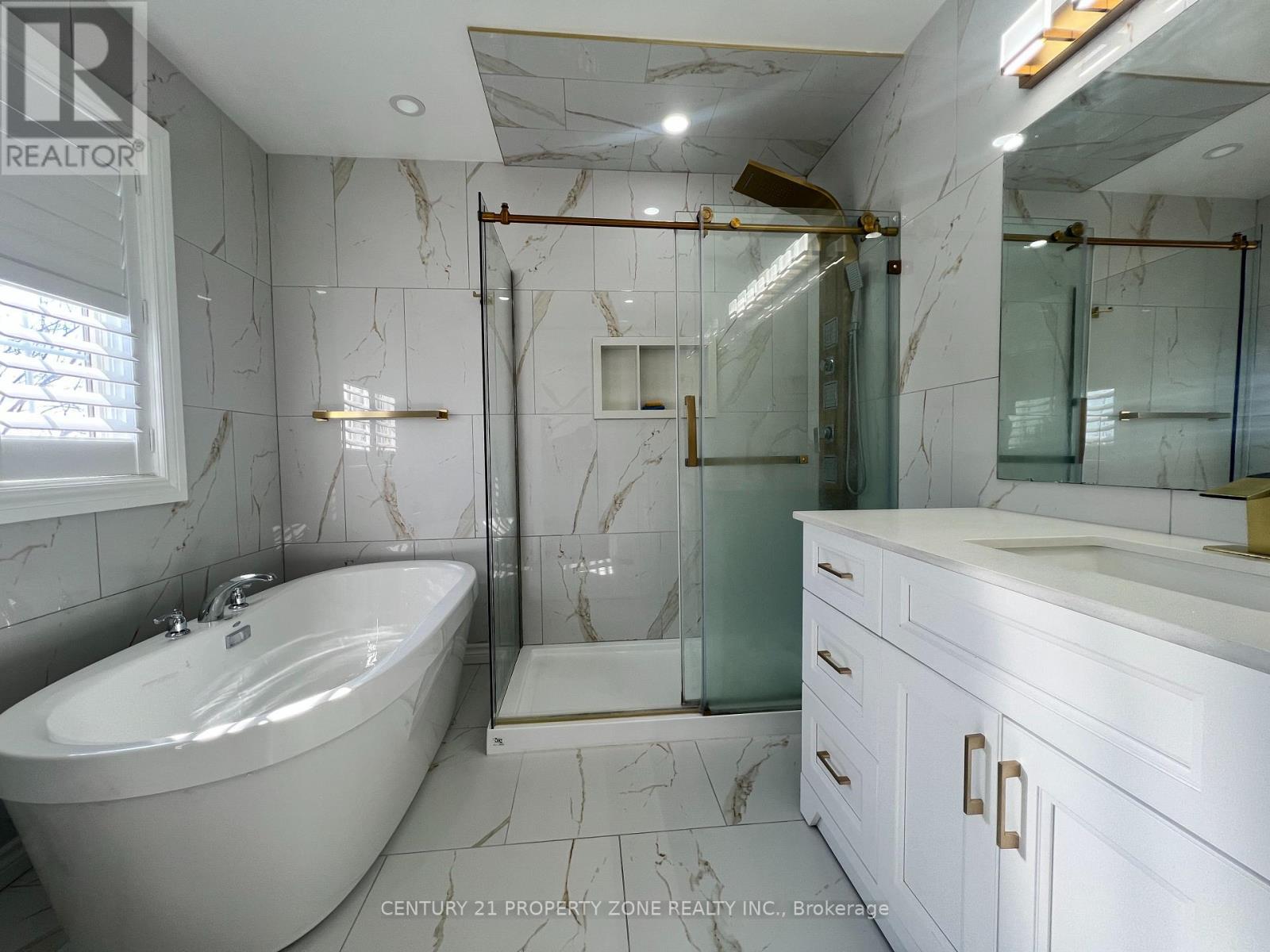 30 Gold Park Place, Brampton, Ontario  L7A 2E2 - Photo 9 - W12841392