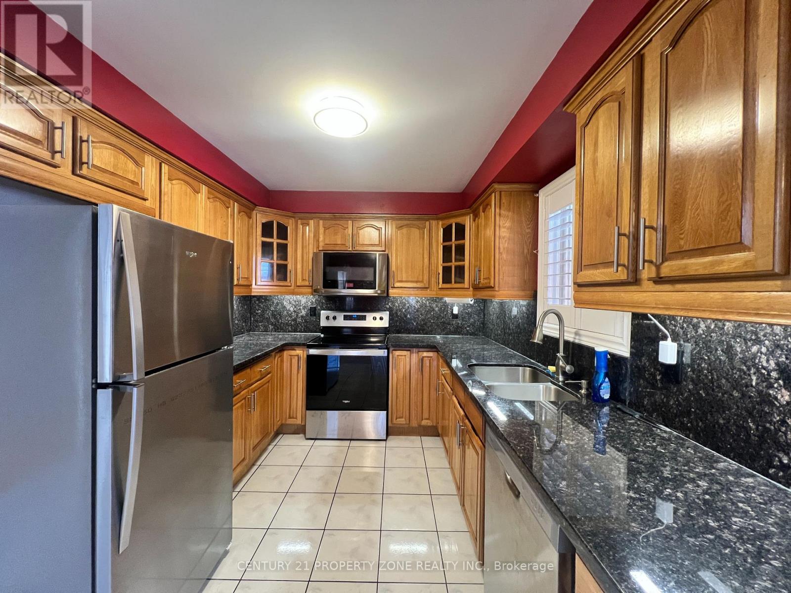 30 Gold Park Place, Brampton, Ontario  L7A 2E2 - Photo 10 - W12841392