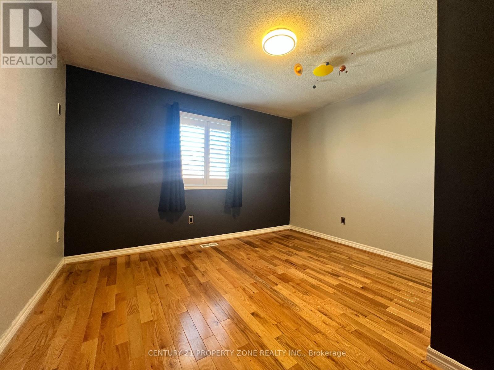 30 Gold Park Place, Brampton, Ontario  L7A 2E2 - Photo 12 - W12841392