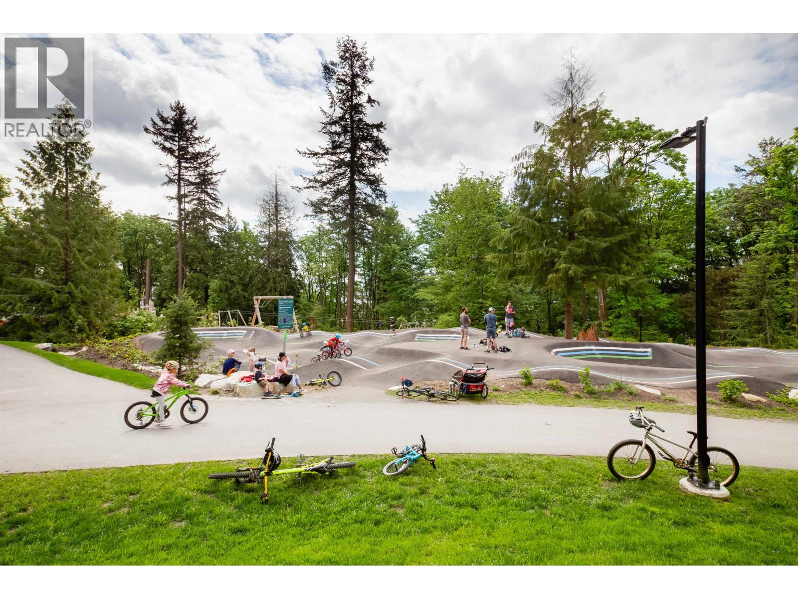 110 707 E 3rd Street, North Vancouver, British Columbia  V7L 1G8 - Photo 39 - R3095628