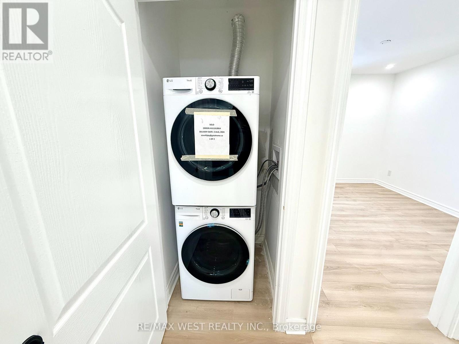 Upper - 34 Touraine Avenue, Toronto, Ontario  M3H 1R2 - Photo 14 - C12841608