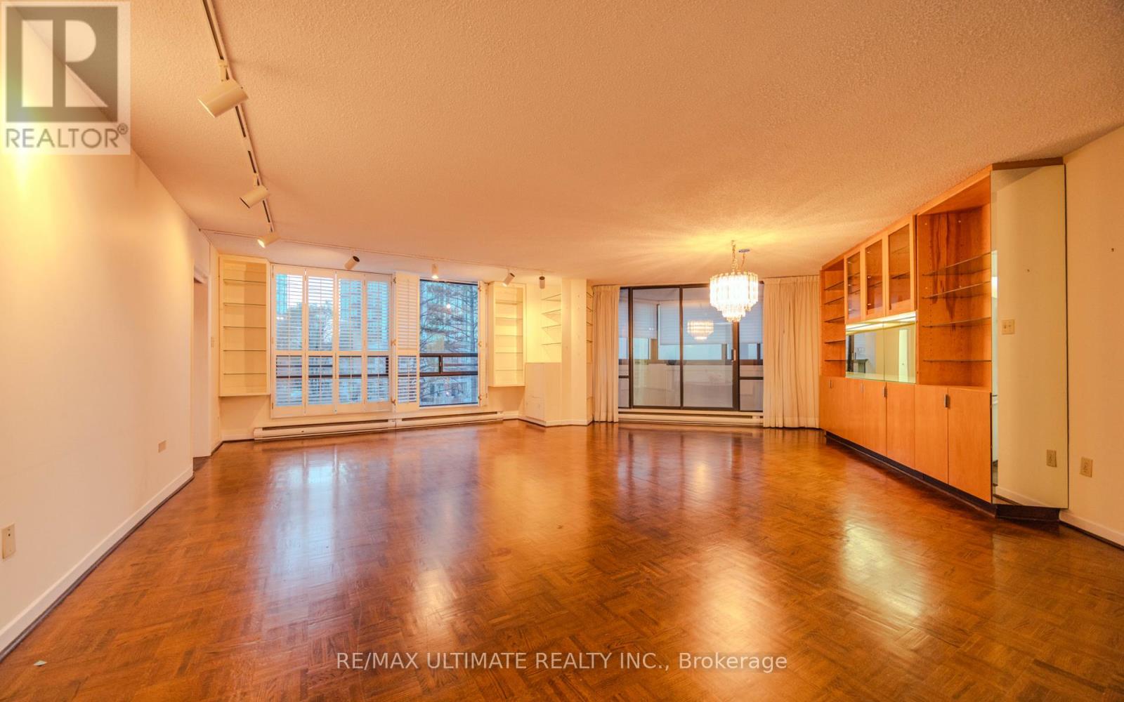 201 - 240 Heath Street W, Toronto, Ontario M5P 3L5 - Photo 18 - C12841638