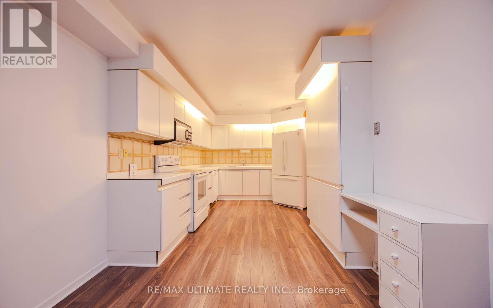 201 - 240 Heath Street W, Toronto, Ontario M5P 3L5 - Photo 30 - C12841638